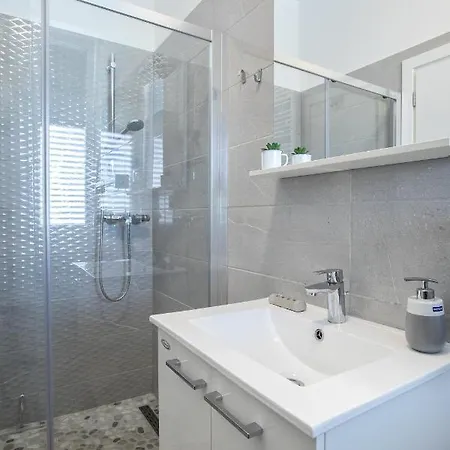 Apartment Caleta Split